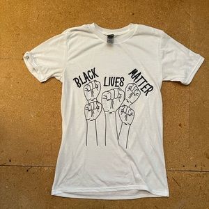 Black Lives Matter (BLM) Tee